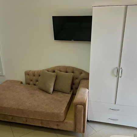 Seaside Rooms & Apartments Sarandë Eksteriør billede